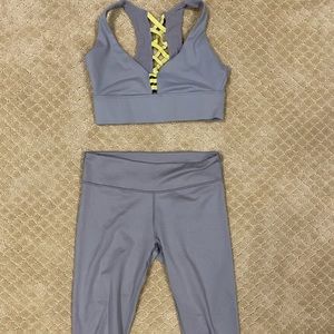 Fabletics 2 pics set small